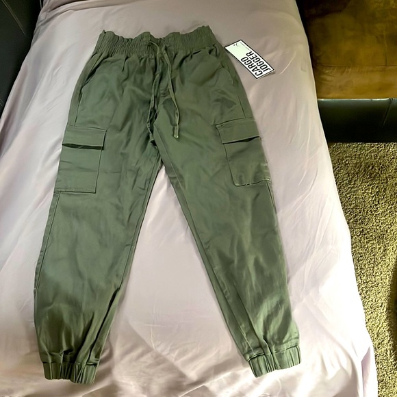 Almost Famous Pants - BRAND NEW CARGO JOGGERS